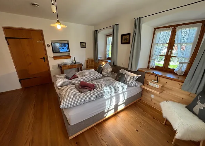 4-Sterne-Hotel: Gästehaus Lechner