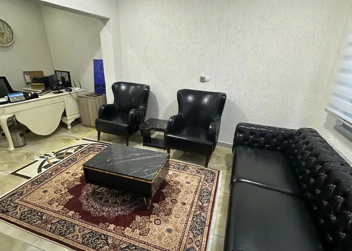 Strandhotel: Big Orange Hotel Old City