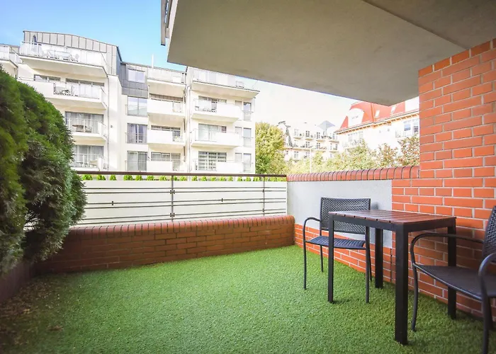 Ferienvermietung: Apartamenty Na Wyspie - Villa Mistral - Apartamenty Z Sypialnia I Parkingiem