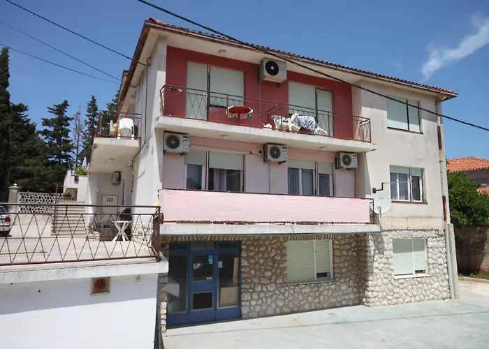 Apartments And Rooms With Parking Space Mali Losinj
