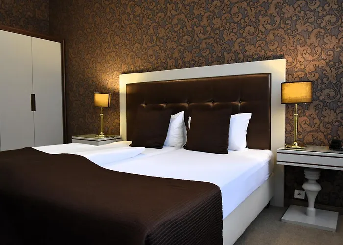 Promenada Romantic Hotel