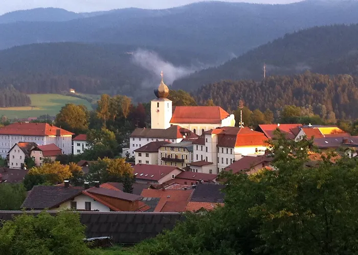 Hotel mit Pool: Apartmenthaus Florian