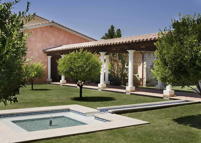 Lantana Resort Hotel&Apartments