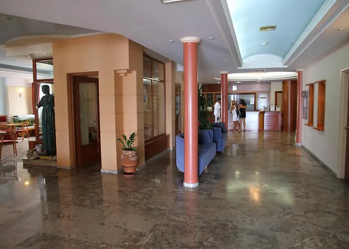 Günstiges Hotel: Astron Hotel