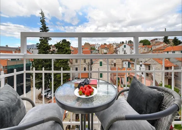 Via Porto Rooms