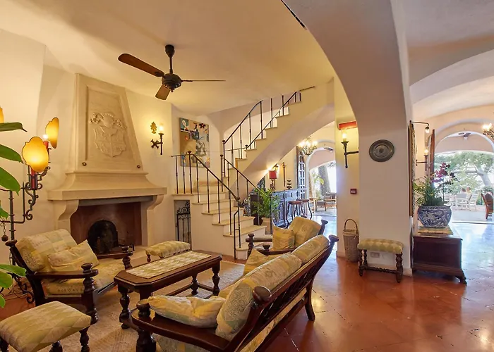 Hotel mit Tennis: Hotel Punta Est