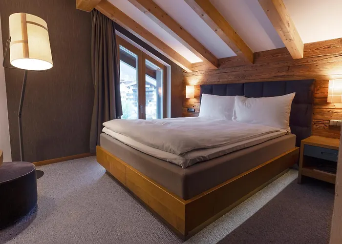 Zentrales Hotel: Valluga Hotel