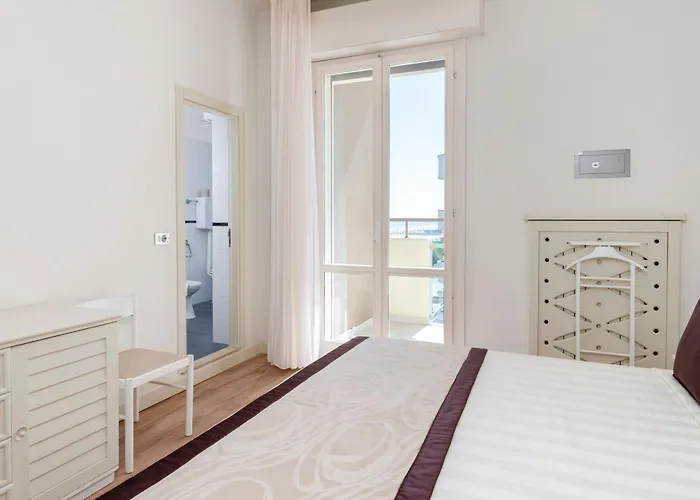 Strandhotel: Diplomatic