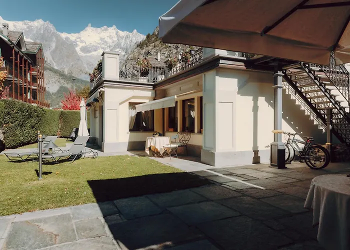 Villa Novecento Romantic - Estella Collection & Experience