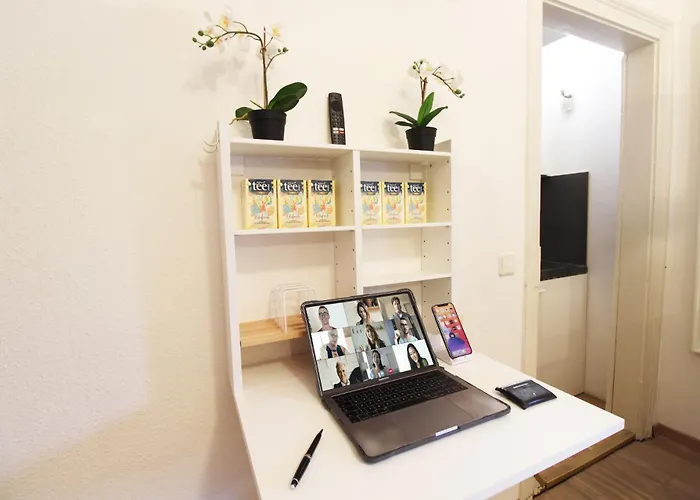 Hotel Ulm Zentrum - Komplettes Zimmer, Hochbett, Android TV&eigenem Bad - perfekt für Familien&Gruppen