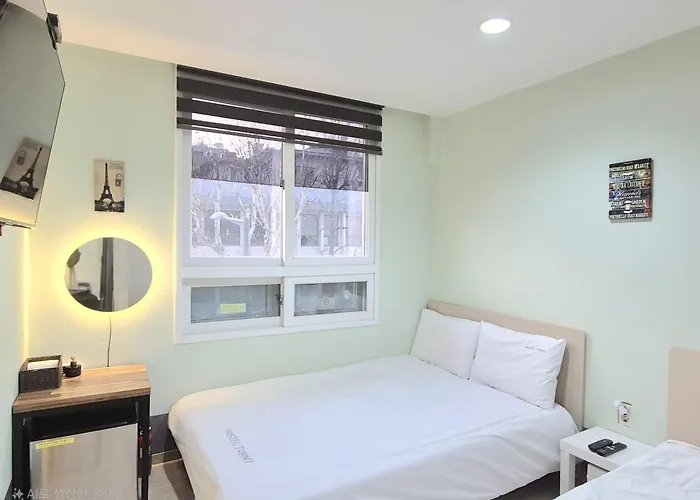 Hostel Tommy Jongno ---- Tax Return Authorized Shop