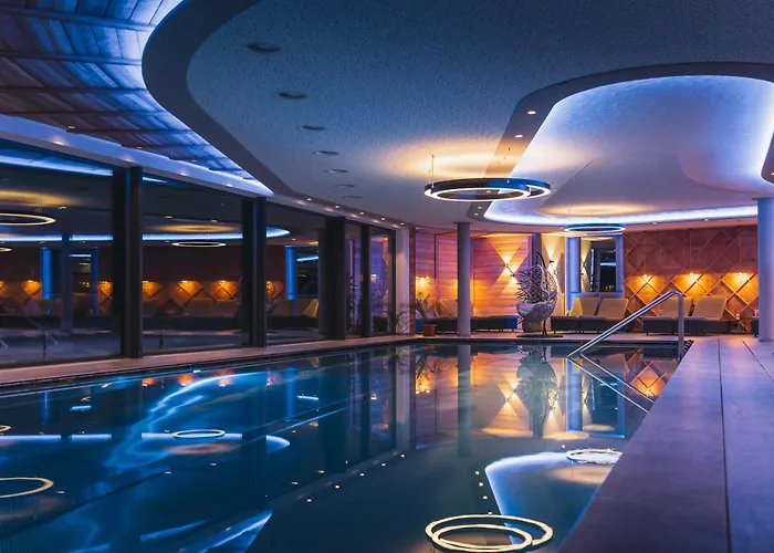 4-Sterne-Hotel: Alpinhotel Berghaus spa