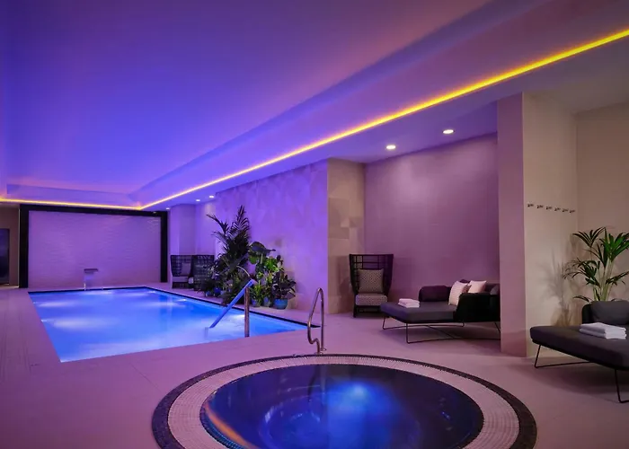 Kurhotel: Montcalm East, Autograph Collection