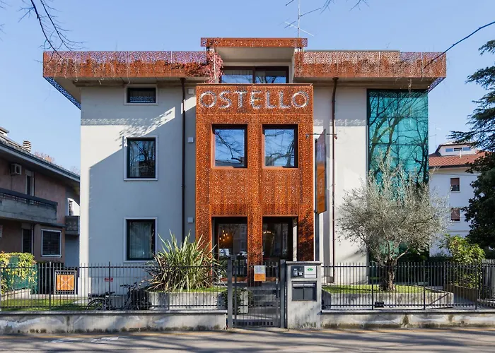 Stravagante Hostel & Rooms