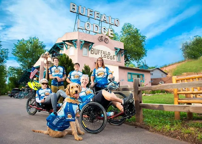 Motel: Buffalo Lodge Bicycle Resort - Amazing Access To Local Trails & The Garden