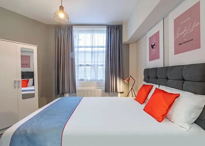 Resort: Townhouse Apollo, Hyde Park