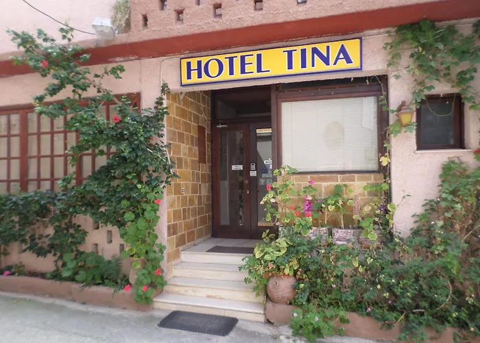 Strandhotel: Tina Hotel
