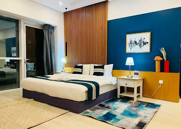 Private Rooms In 3 Bedroom Apartment Skynest Homes Marina Pinnacle