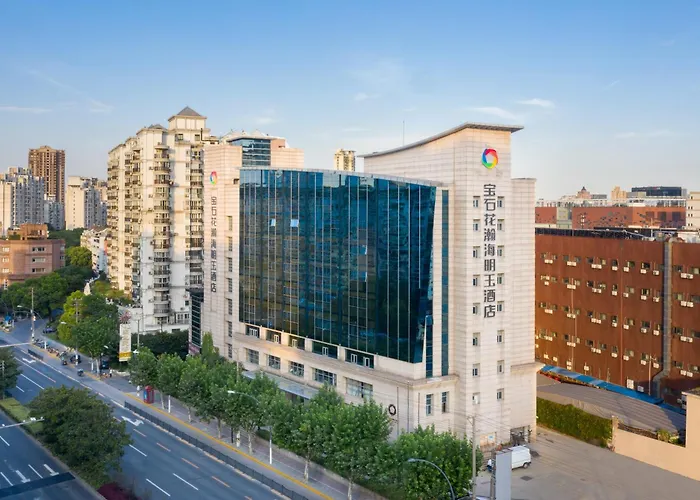 Gem Flower Hotel - North Bund