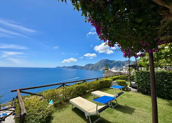 Villa: Villa Il Frantoio And Lilmar