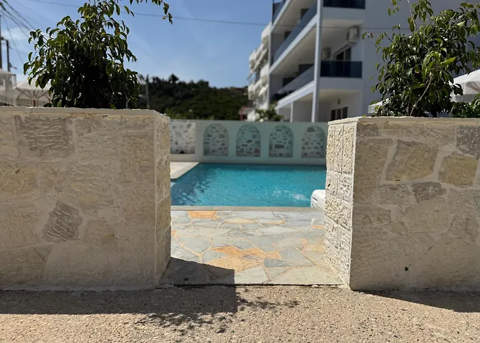 Dimitri Hotel