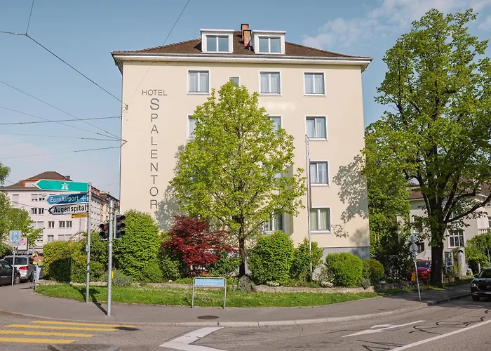 Hotel mit Pool: Hotel Spalentor - Ihr sympathisches Stadthotel