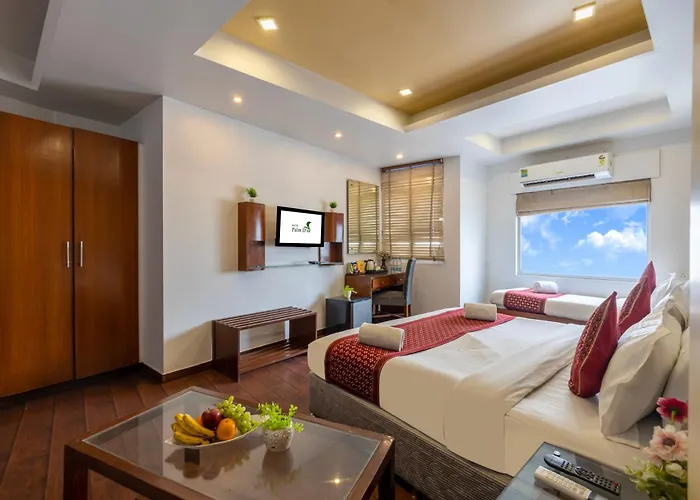 Palm Do'R # Walking Distance To Station # Parking # Family # Customer'S Choice # Top Rated