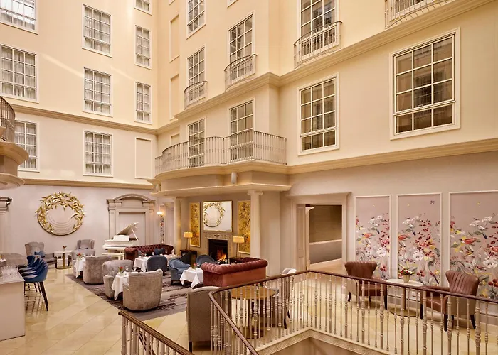 5-Sterne-Hotel: The College Green Dublin Hotel, Autograph Collection