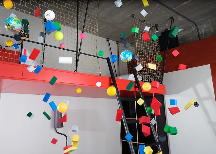 Ping Pong Hotel: Volkshotel