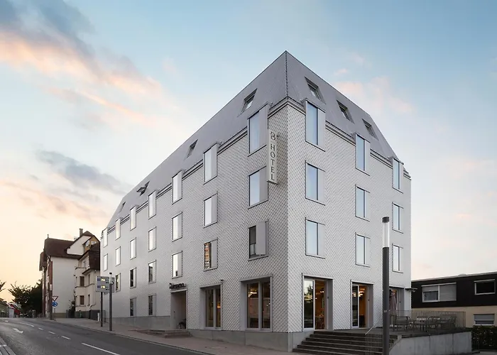 Hotel Bergamo Modern&zentral in Ludwigsburg Klimaanlage 3 Min zum Schloss WLAN Frühstück optional besonderes nachhaltiges Stadthotel in moderner Holzbauweise