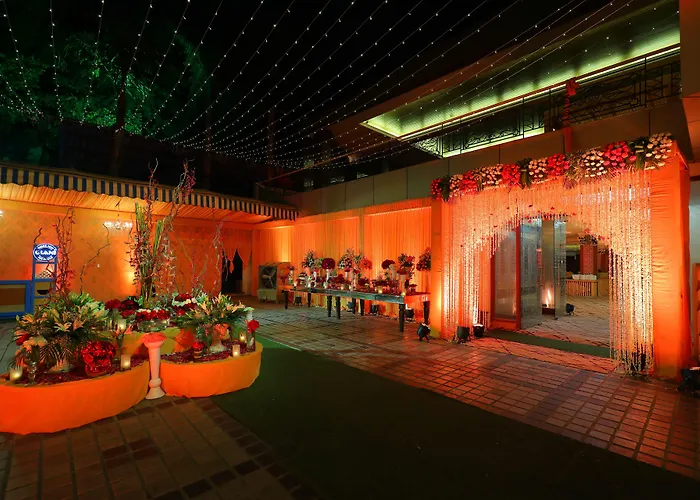 Dee Marks Airport Hotel & Resorts