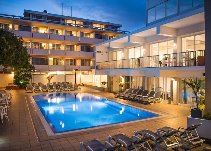 Strandhotel: Hotel Londres Estoril / Cascais