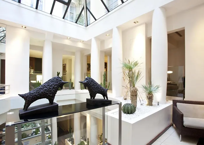 Resort: Select Hotel