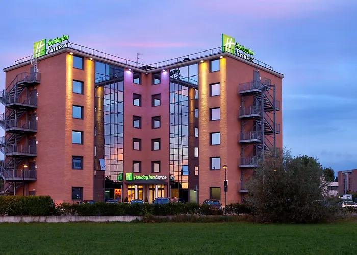 Holiday Inn Express By Ihg