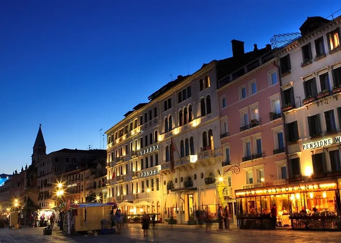 Hotel nahe Flughafen: Hotel Pensione Wildner