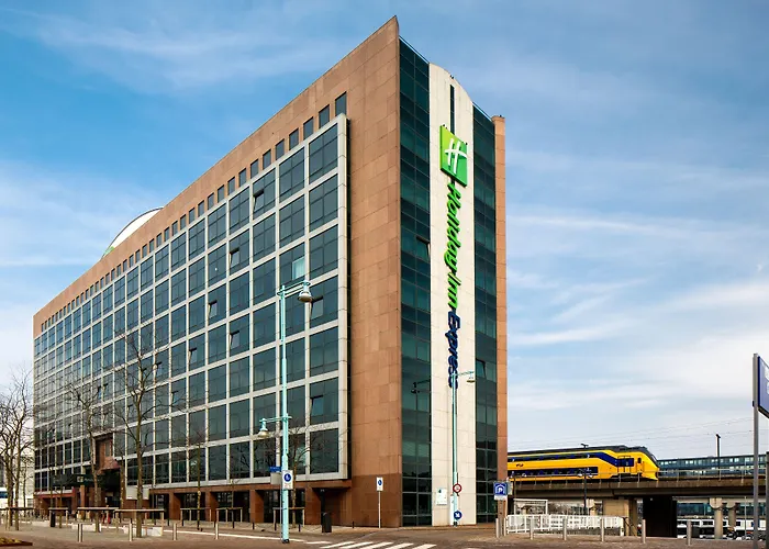 3 SterneHotel Holiday Inn Express Amsterdam - Sloterdijk Station By Ihg