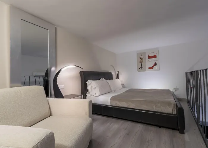 Jacuzzi-Hotel: Luxury On The River