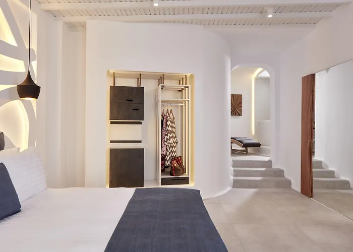 Strandhotel: Absolute Mykonos Suites & More