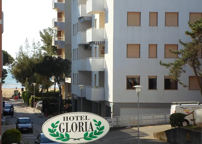  Gloria