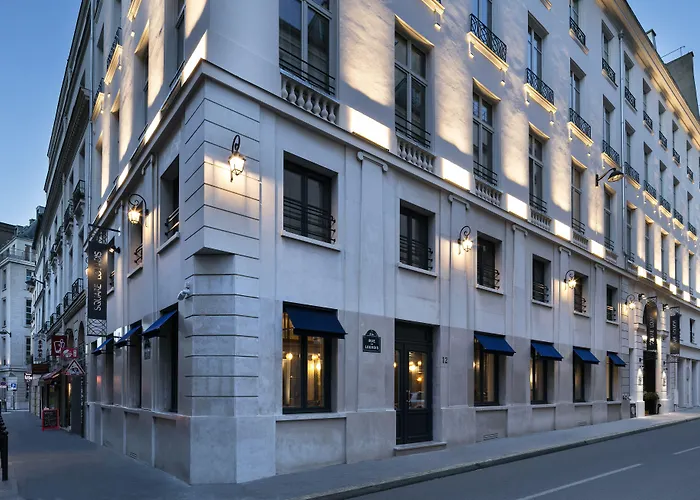 Hotel mit Pool: Hotel Square Louvois
