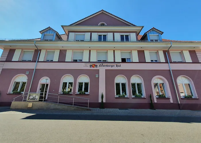 Hotel Neuenburger Hof
