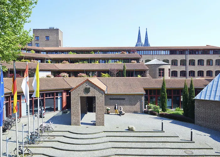 Resort: Maternushaus