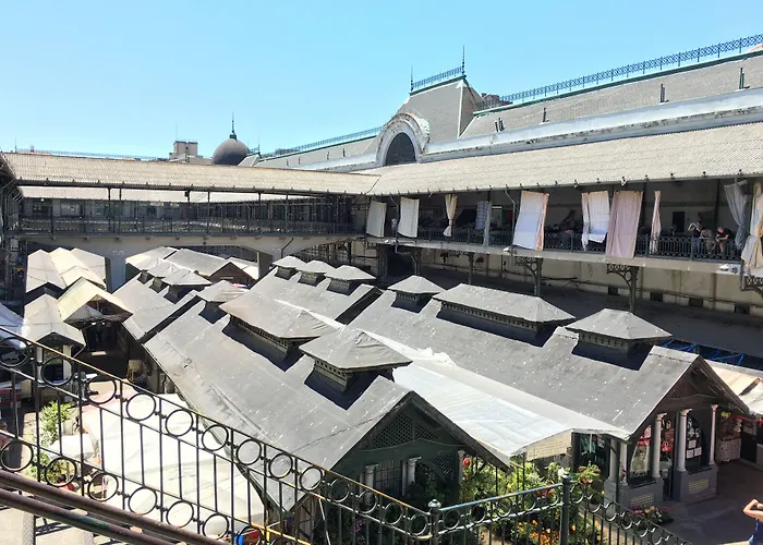 Urban Garden Porto Central Hostel