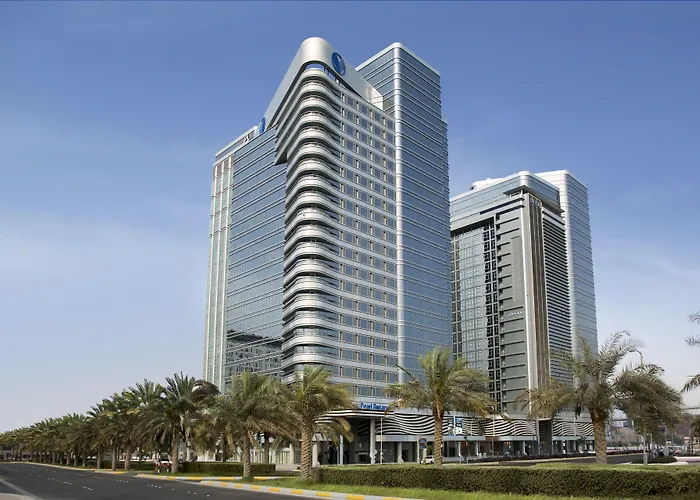 Golf Hotel: Pearl Rotana Capital Centre