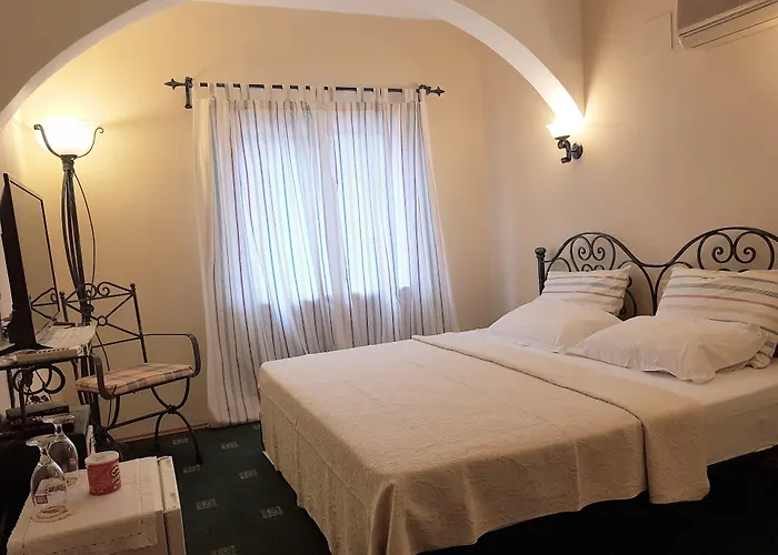 A&B Home Hotel