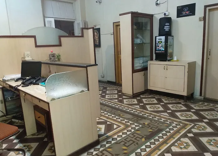 Familienhotel: Carlton Hotel Mumbai - Behind Taj Mahal Palace Colaba Mumbai