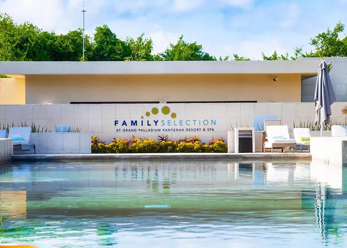 Family Selection At Grand Palladium Kantenah & Spa