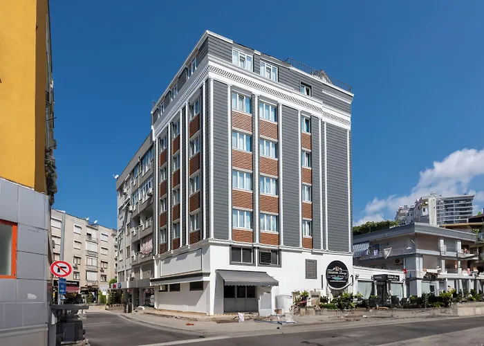 Diamond Luxury Hotel
