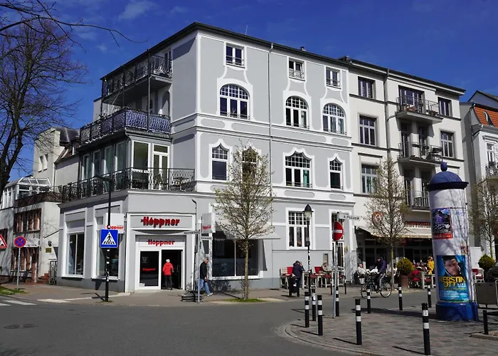 3 SterneHotel Eicher Ferienwohnungen Warnemünde