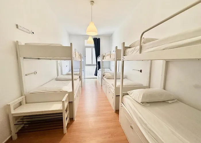 Hotel nahe College: Mediterranean Hostel Barcelona